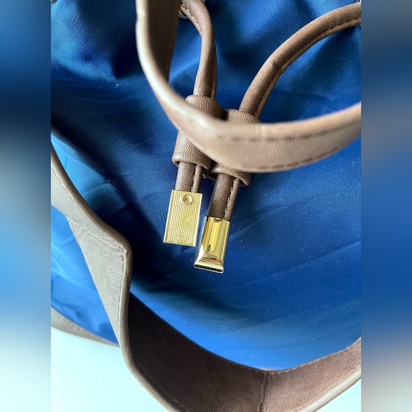 Authentic imported nylon bag blue and brown - Picture 13 of 15